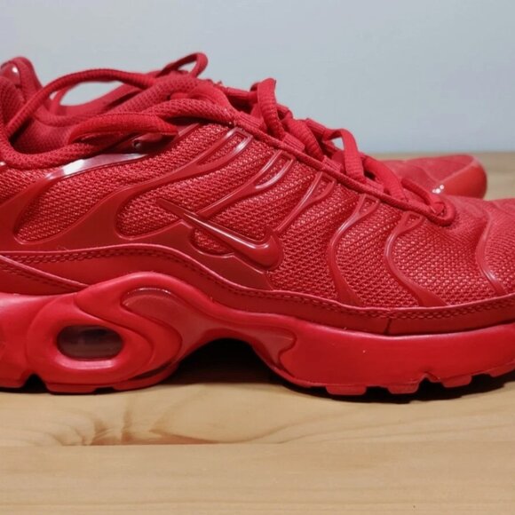 Nike Air Max Plus Triple Red GS TN, 6.5 Youth - Picture 1 of 6